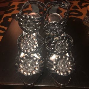 Black high heel shoes w/pewter metal details sz 6